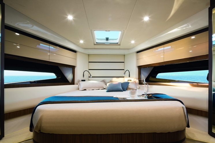 Azimut Atlantis 43_ Master Cabin.jpg