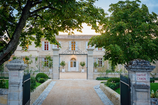 A1---香奈兒---嘉隆酒庄---20_chateaucanon_lechateau_3_courtyard-of-the-chateau.jpg