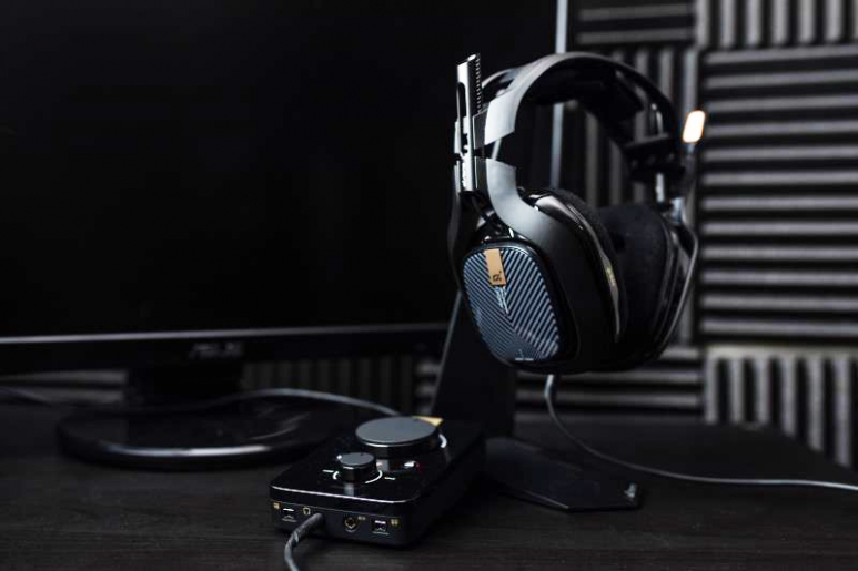 A40 TR电竞耳机麦克风+MixAmp Pro音频控制器-2.jpg