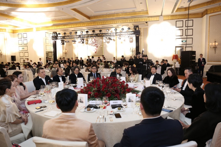 1214-chiheng-gala-dinner-场景2.jpg