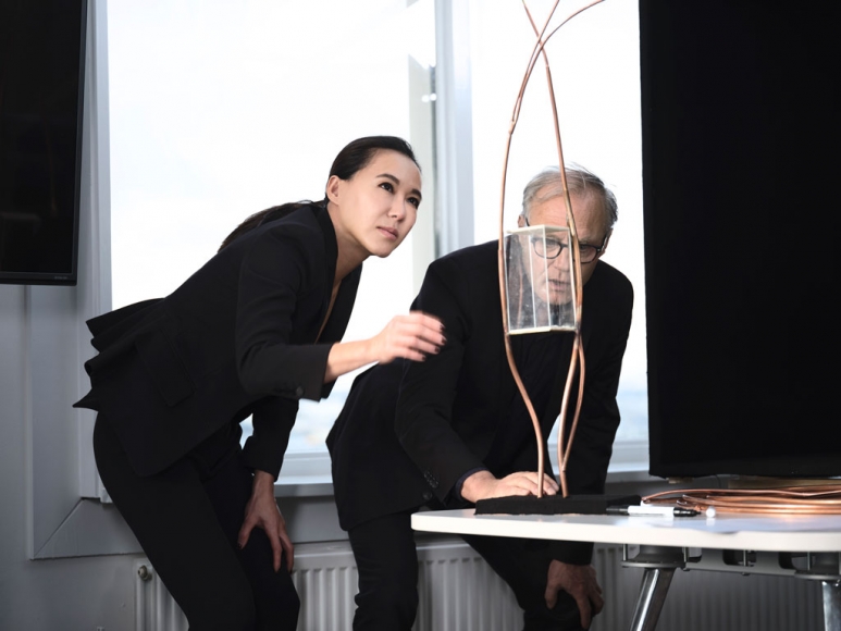 (左)珠宝艺术家Cindy-Chao-(右)首席艺术空间建筑师Tom-Postma.jpg