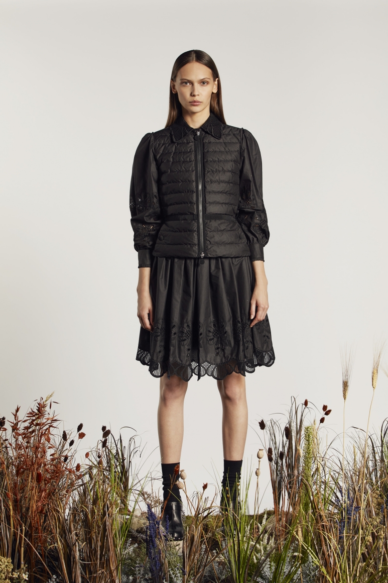 盟可睐 MONCLER 2017春夏系列-情迷普罗旺斯1.jpg