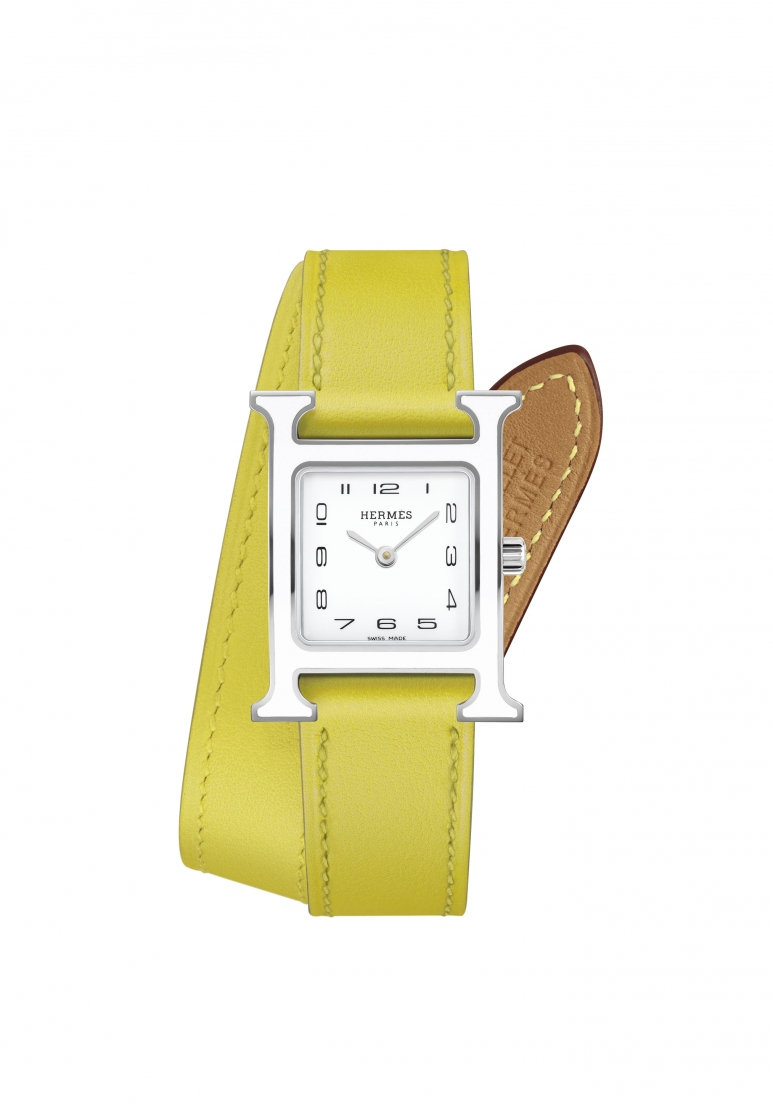 Heure_H_PM_white_lacquer_case_lime_dt_strap.jpg