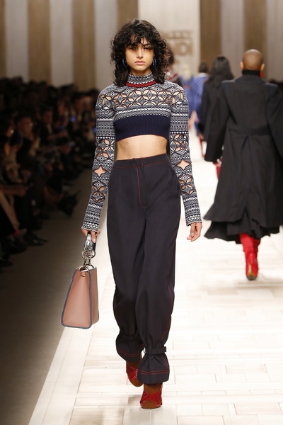 32_FENDI_DONNA_AW_17_18_调整大小.JPG