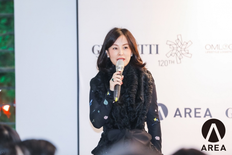 vbox7081_BAO_8023_191937_small_v1.jpg
